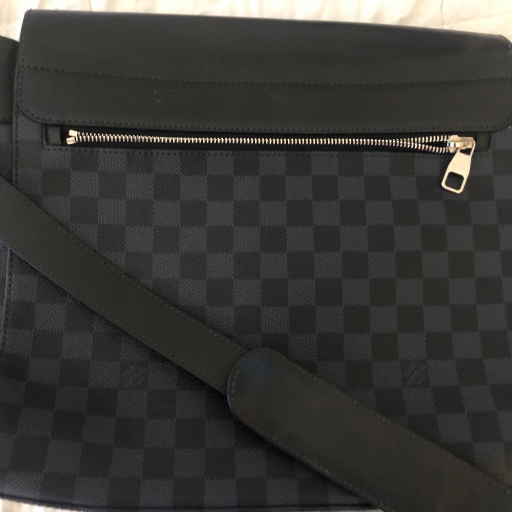 Louis Vuitton Newport Messenger Bag in Cobalt 14.2 in. X3.5 X 11.8